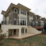 Недвижимость в Бейликдюзю. Виллы близнецы (свдоенные) на берегу моря в Стамбуле