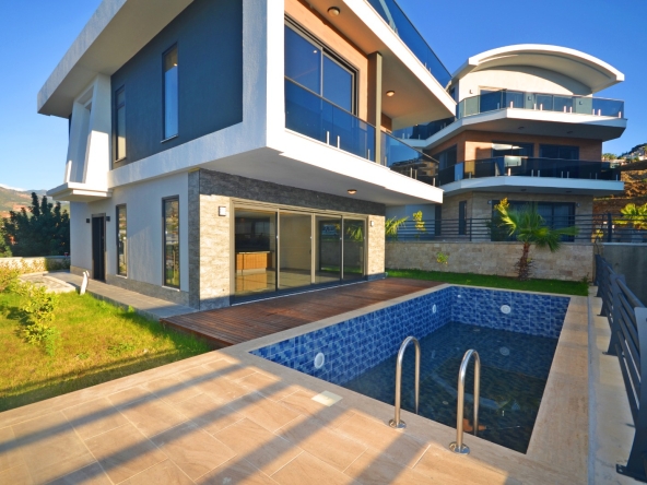 Продажа вилл в Алании. Трёхэтажная вилла 4+1 в Каргыджаке