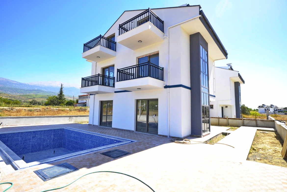 Новая частная трёхуровневая вилла 4+1 в Фетхие - Turkish Riviera Homes